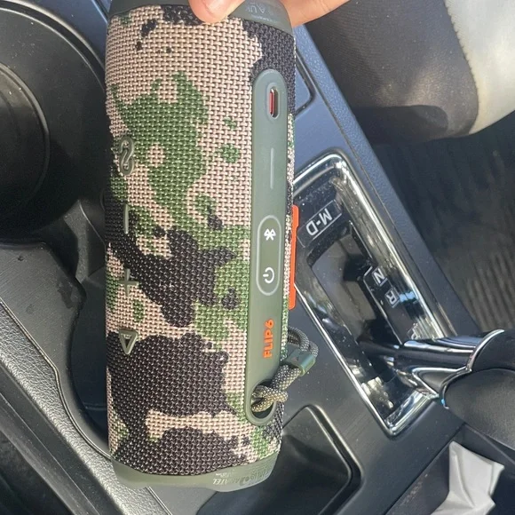 JBL Green Camouflage Bluetooth Speaker FLIP 6
